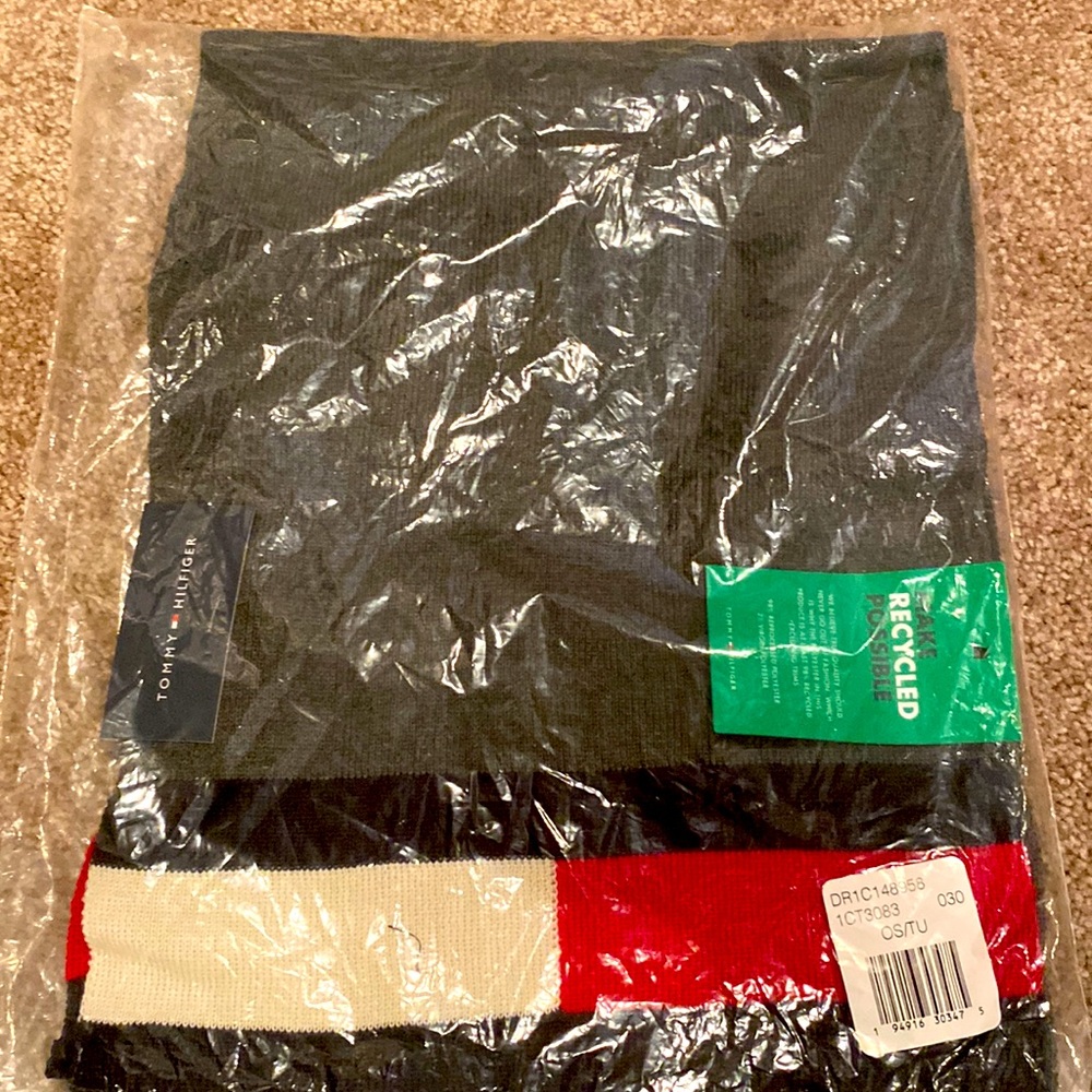 Tommy Hilfiger scarf brand new